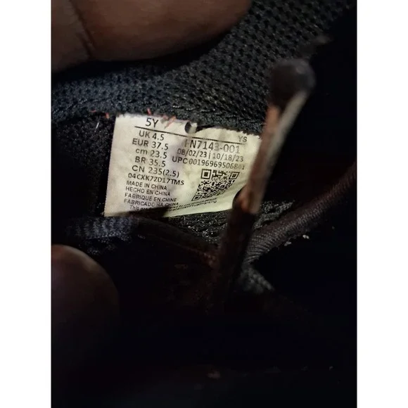 Nike Shoes Women's 6.5 Youth 5Y Foam Posite Black Basketball Sneakers FN7143-001 - Picture 8 of 8